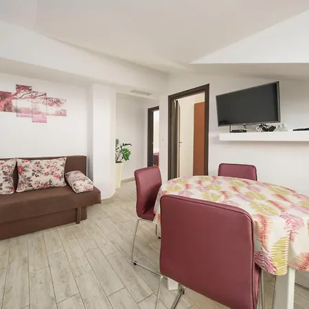 House Rina - 2