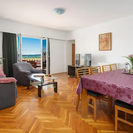 House Rina - 2 * Vodice