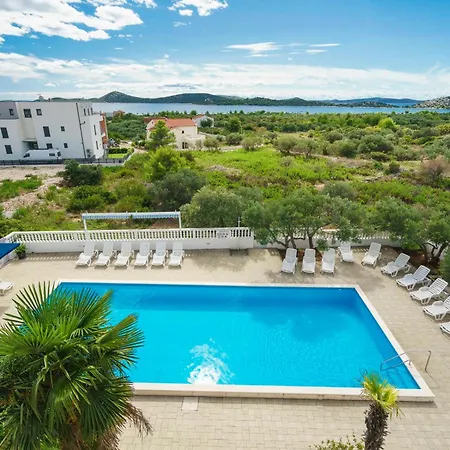 Apartament House Rina - 2 *