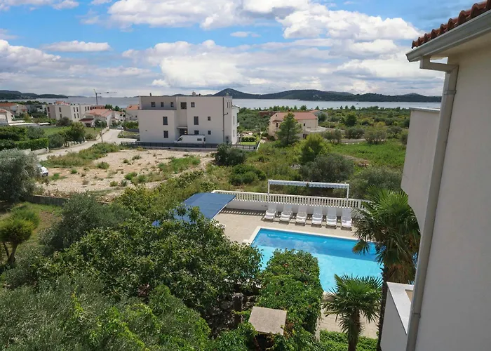 House Rina - 2 * Vodice