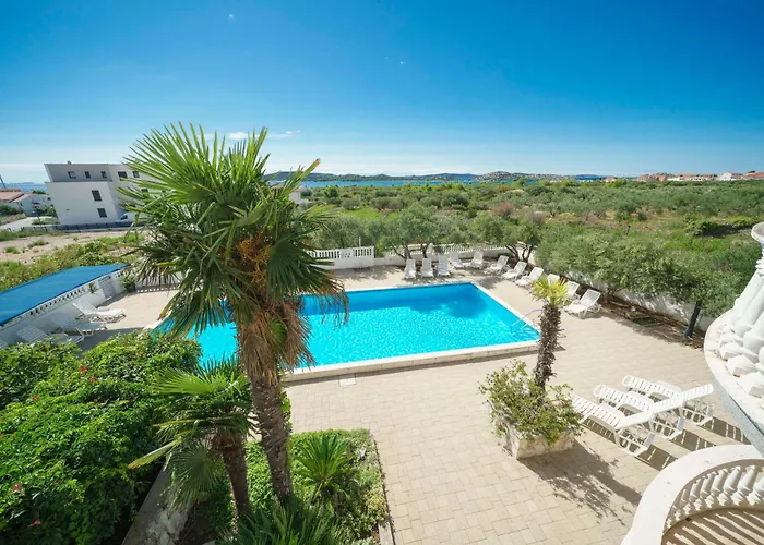 House Rina - 2 Apartamento Vodice