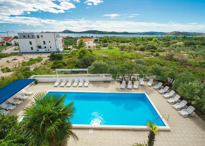 Apartamento House Rina - 2 *